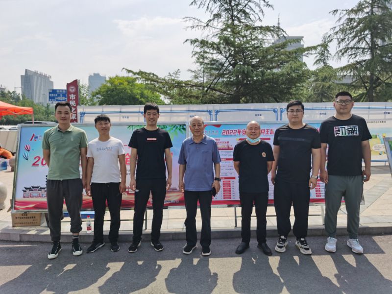 遵守安全生產(chǎn)法 當(dāng)好第一責(zé)任人|集團(tuán)公司積極參加安陽(yáng)市“安全宣傳咨詢?nèi)铡被顒?dòng)！